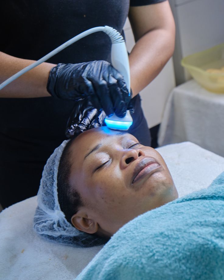 Deep cleansing facial therapy
